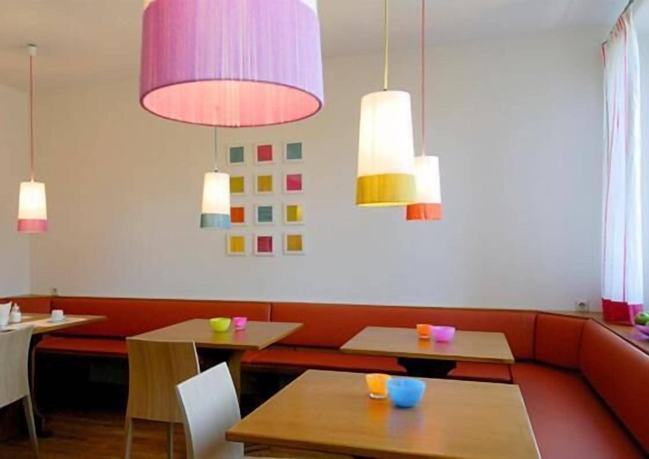 Business & Budget Hotel Tessin — Fotos 1
